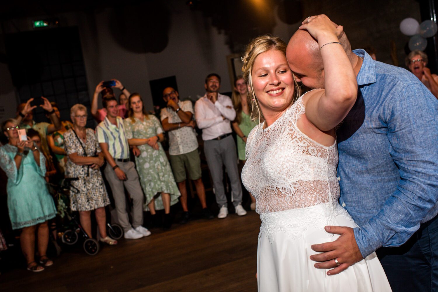 Feestavond trouwfeest journalistieke trouwfotografie